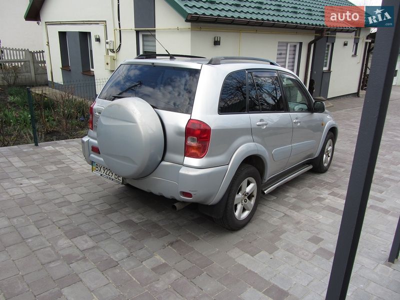 Позашляховик / Кросовер Toyota RAV4 2002 в Хмельницькому
