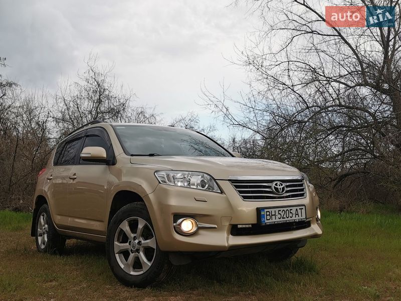Внедорожник / Кроссовер Toyota RAV4 2011 в Одессе