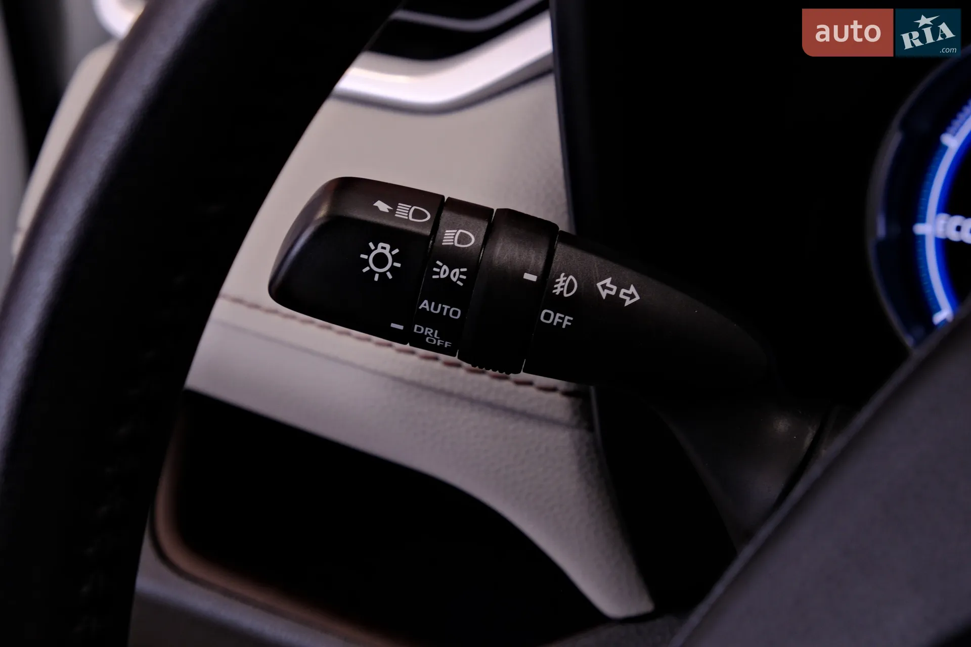 2020 Toyota RAV 4 - мініатюра 24