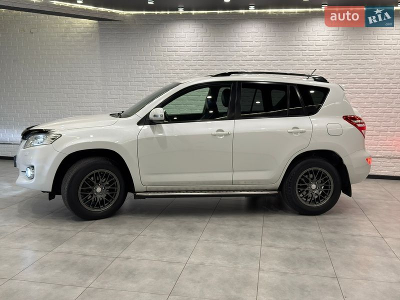 Позашляховик / Кросовер Toyota RAV4 2011 в Одесі