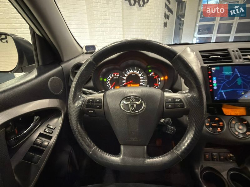 Позашляховик / Кросовер Toyota RAV4 2011 в Одесі