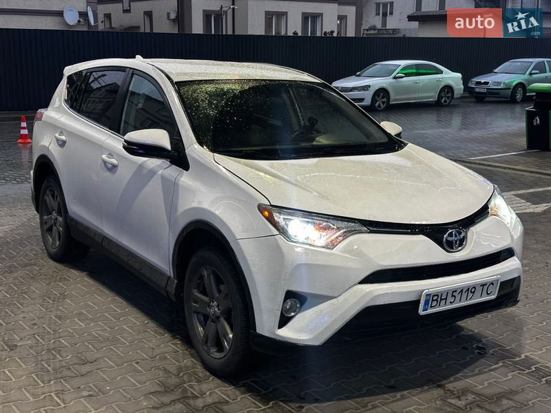 Внедорожник / Кроссовер Toyota RAV4 2016 в Киеве фото 3 Внедорожник / Кроссовер Toyota RAV4 2016 в Киеве
