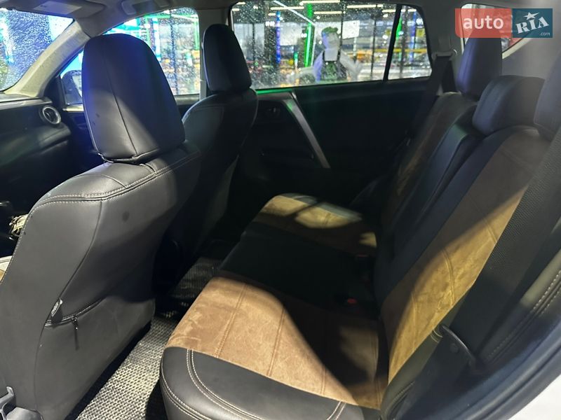 Внедорожник / Кроссовер Toyota RAV4 2016 в Киеве фото 9 Внедорожник / Кроссовер Toyota RAV4 2016 в Киеве