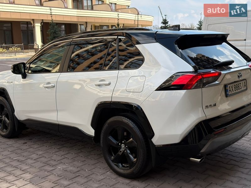 Внедорожник / Кроссовер Toyota RAV4 2020 в Киеве фото 14 Внедорожник / Кроссовер Toyota RAV4 2020 в Киеве