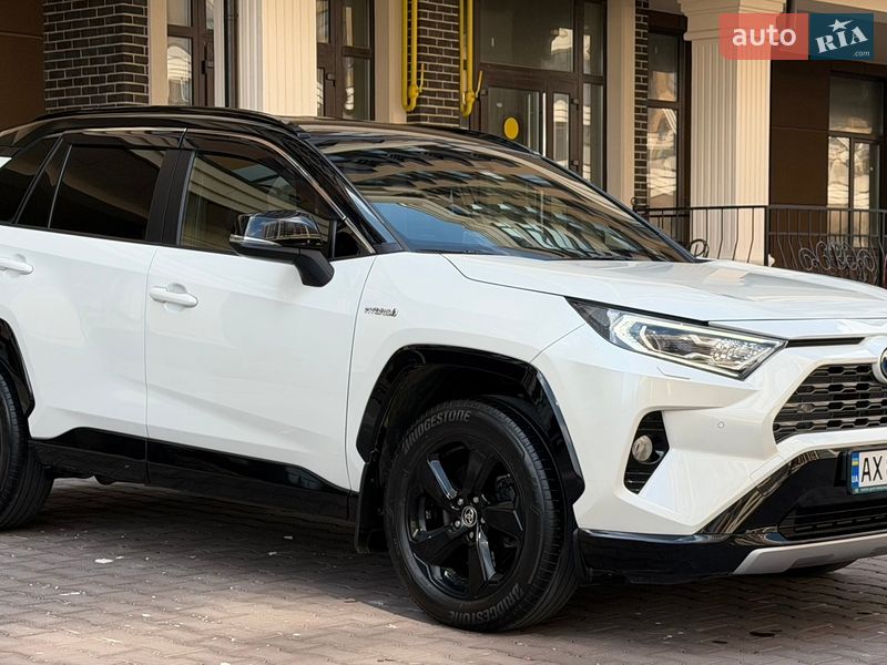 Внедорожник / Кроссовер Toyota RAV4 2020 в Киеве фото 22 Внедорожник / Кроссовер Toyota RAV4 2020 в Киеве