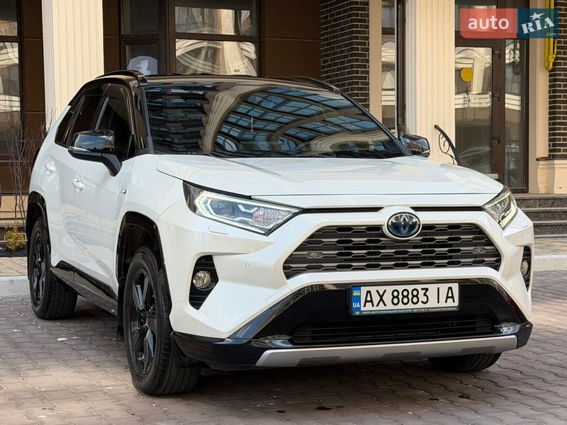 Внедорожник / Кроссовер Toyota RAV4 2020 в Киеве фото 26 Внедорожник / Кроссовер Toyota RAV4 2020 в Киеве
