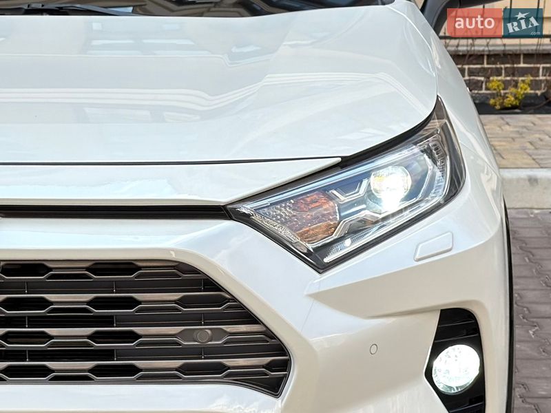 Внедорожник / Кроссовер Toyota RAV4 2020 в Киеве фото 39 Внедорожник / Кроссовер Toyota RAV4 2020 в Киеве
