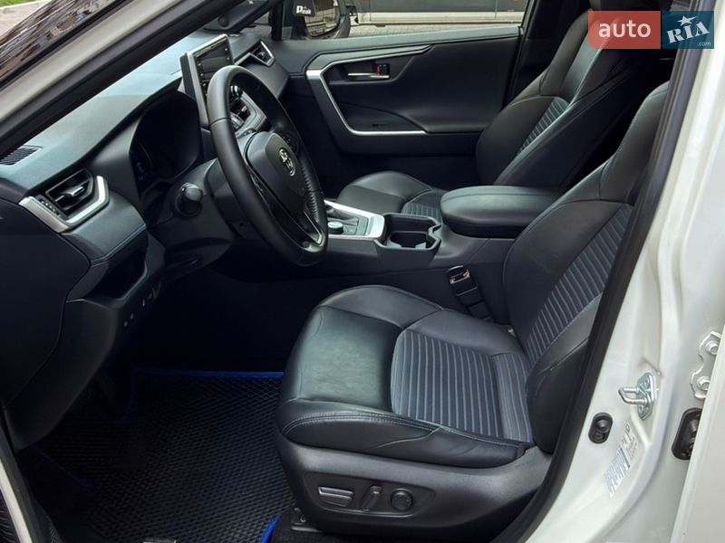 Внедорожник / Кроссовер Toyota RAV4 2020 в Киеве фото 63 Внедорожник / Кроссовер Toyota RAV4 2020 в Киеве