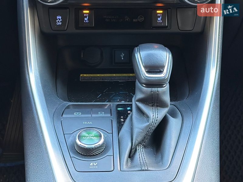 Внедорожник / Кроссовер Toyota RAV4 2020 в Киеве фото 132 Внедорожник / Кроссовер Toyota RAV4 2020 в Киеве