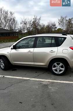 Внедорожник / Кроссовер Toyota RAV4 2007 в Нетешине