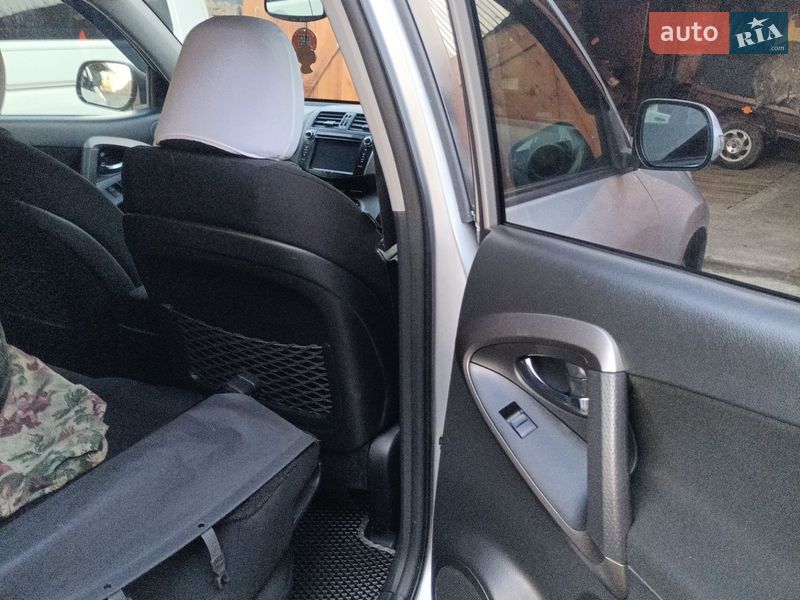 Внедорожник / Кроссовер Toyota RAV4 2009 в Ровно фото 11 Внедорожник / Кроссовер Toyota RAV4 2009 в Ровно