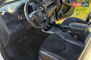 Позашляховик / Кросовер Toyota RAV4 2011 в Києві