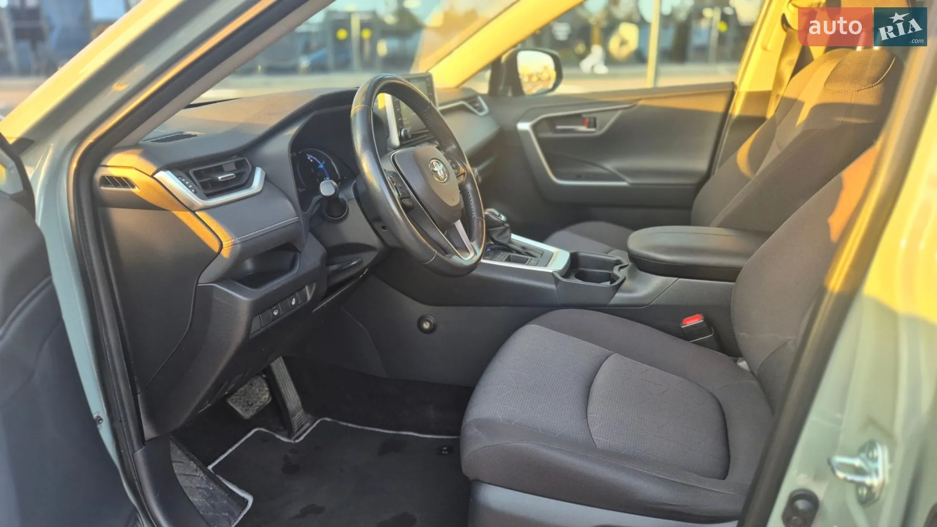 2018 Toyota RAV 4 - мініатюра 14