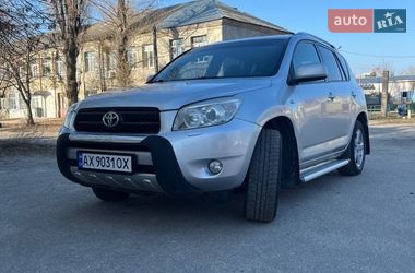 Внедорожник / Кроссовер Toyota RAV4 2006 в Харькове
