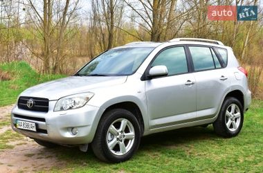Внедорожник / Кроссовер Toyota RAV4 2006 в Киеве