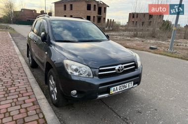 Внедорожник / Кроссовер Toyota RAV4 2007 в Киеве