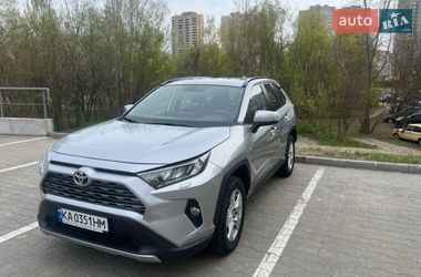 Позашляховик / Кросовер Toyota RAV4 2019 в Києві