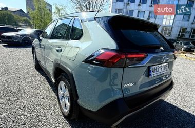 Внедорожник / Кроссовер Toyota RAV4 2020 в Павлограде