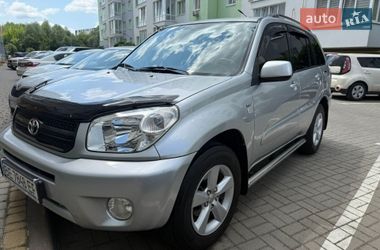Внедорожник / Кроссовер Toyota RAV4 2005 в Львове