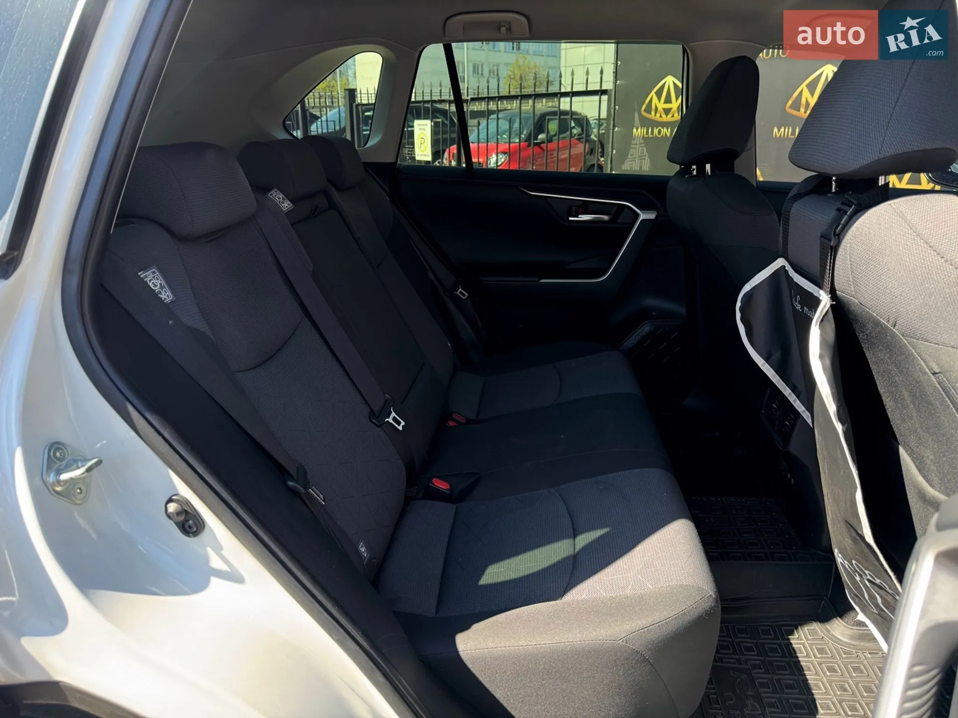 2019 Toyota RAV 4 - мініатюра 12