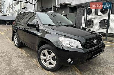 Внедорожник / Кроссовер Toyota RAV4 2006 в Киеве