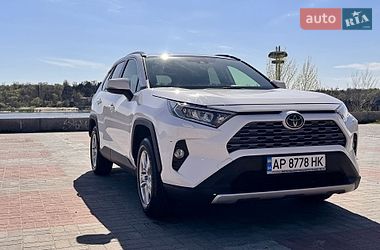Позашляховик / Кросовер Toyota RAV4 2020 в Запоріжжі