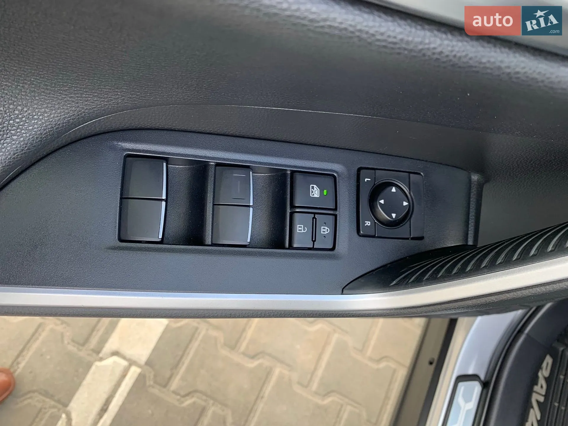 2020 Toyota RAV 4 - мініатюра 31