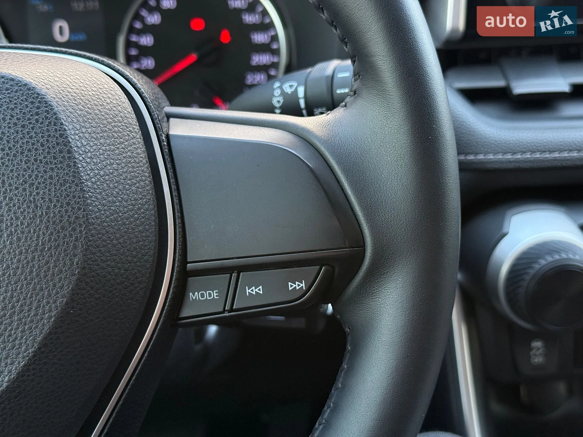 2019 Toyota RAV 4 - мініатюра 27