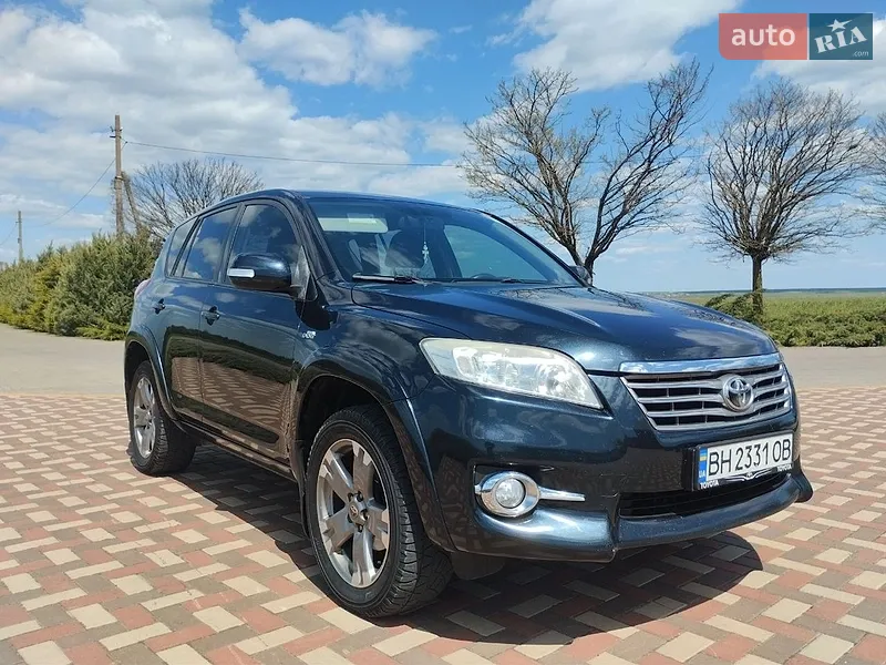 Toyota RAV4 2011