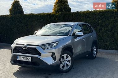 Внедорожник / Кроссовер Toyota RAV4 2019 в Долине