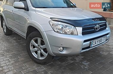 Внедорожник / Кроссовер Toyota RAV4 2006 в Звенигородке