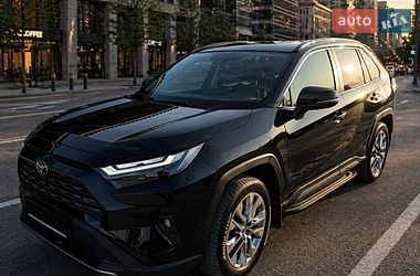 Позашляховик / Кросовер Toyota RAV4 2023 в Києві
