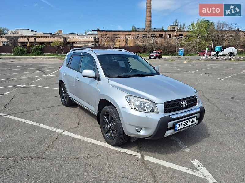Toyota RAV4 2005