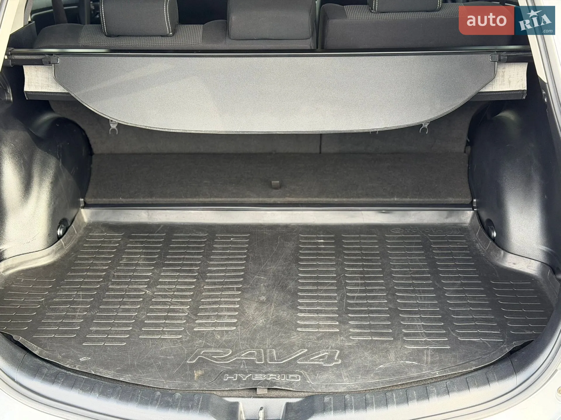 2017 Toyota RAV 4 - мініатюра 29