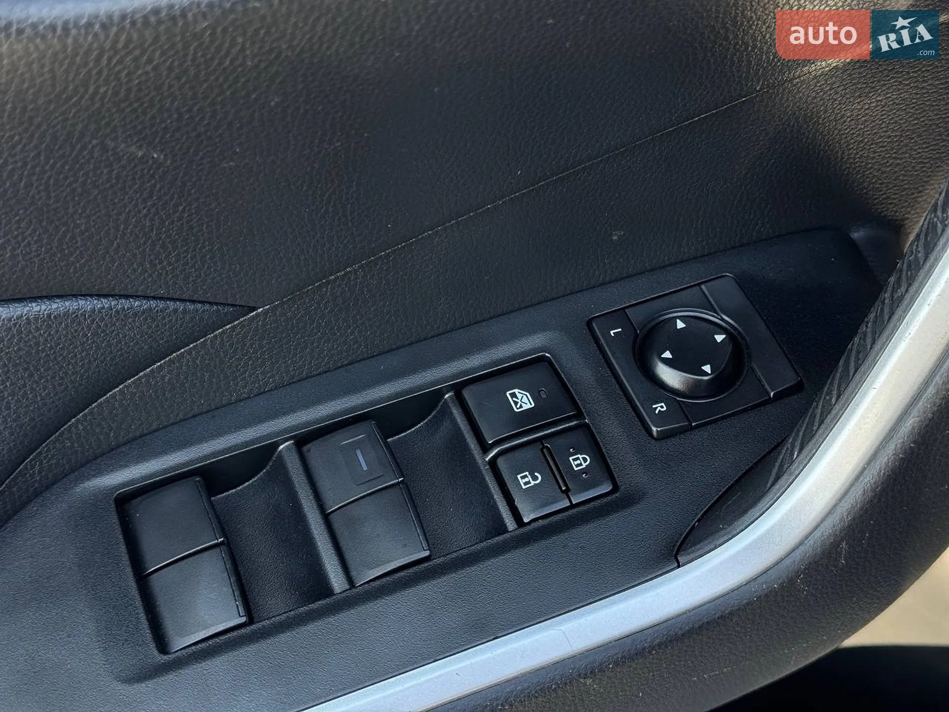 2021 Toyota RAV 4 - мініатюра 24