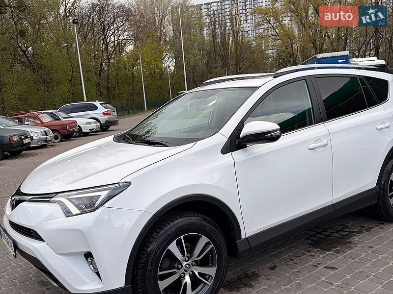 Toyota RAV4 2016
