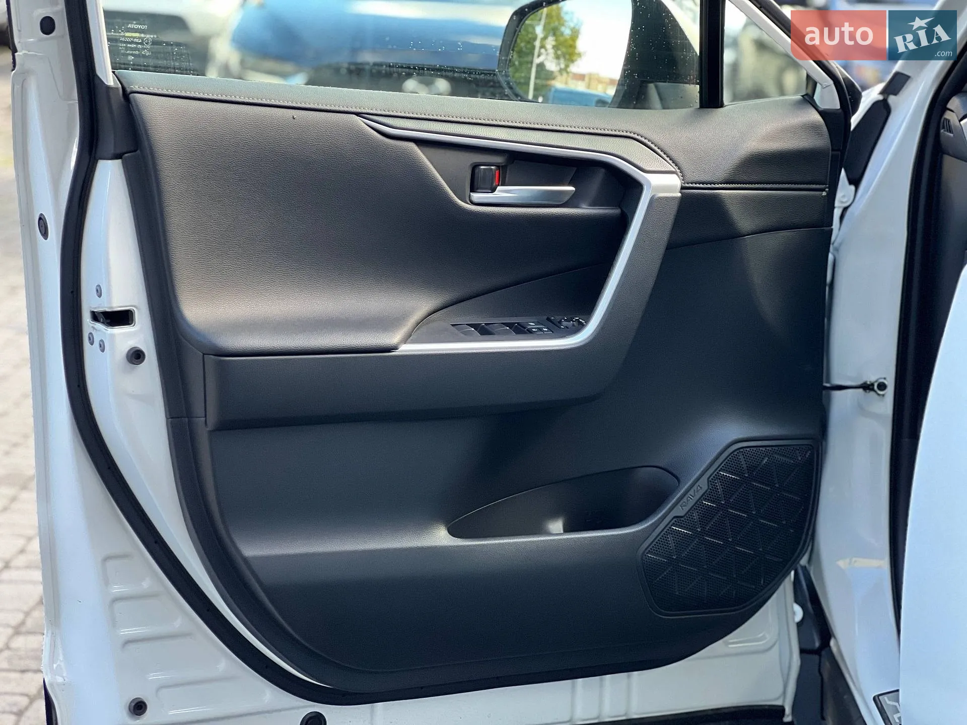 2019 Toyota RAV 4 - мініатюра 16