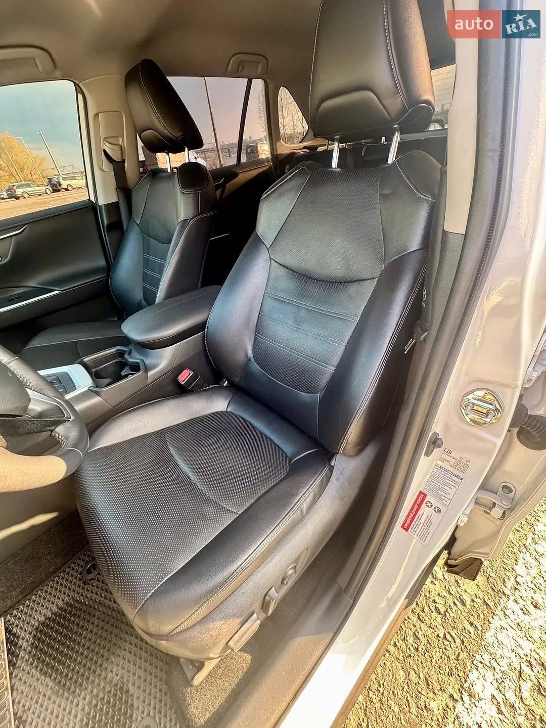 2019 Toyota RAV 4 - мініатюра 20