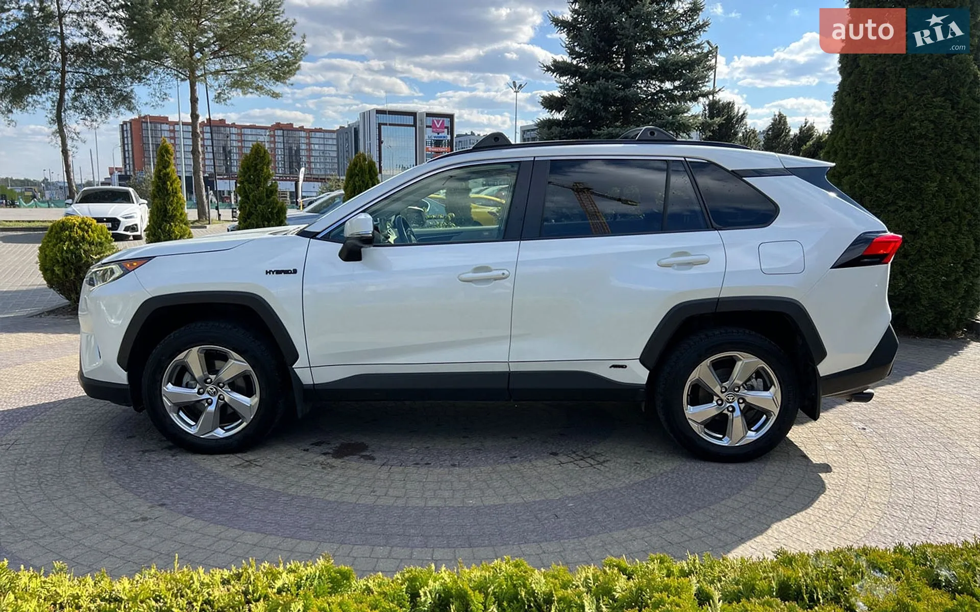 2021 Toyota RAV 4 - мініатюра 4