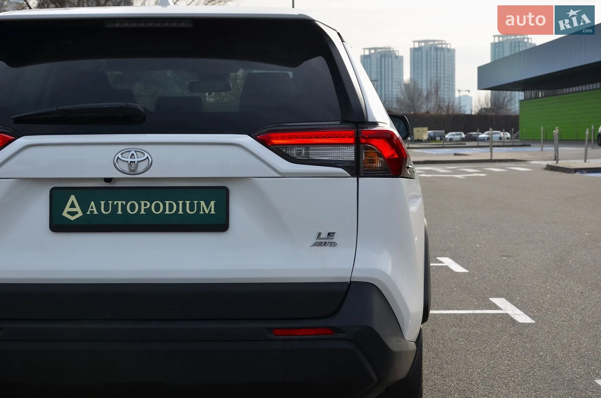 2022 Toyota RAV 4 - мініатюра 10