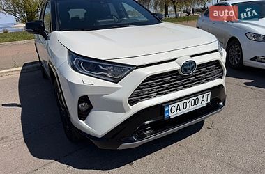 Позашляховик / Кросовер Toyota RAV4 2020 в Черкасах
