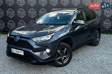 Позашляховик / Кросовер Toyota RAV4 2020 в Києві