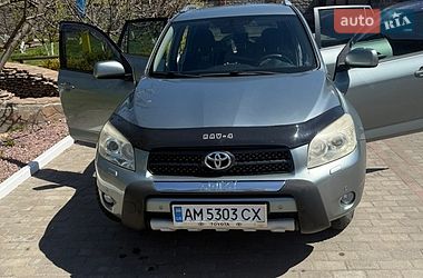 Позашляховик / Кросовер Toyota RAV4 2006 в Києві