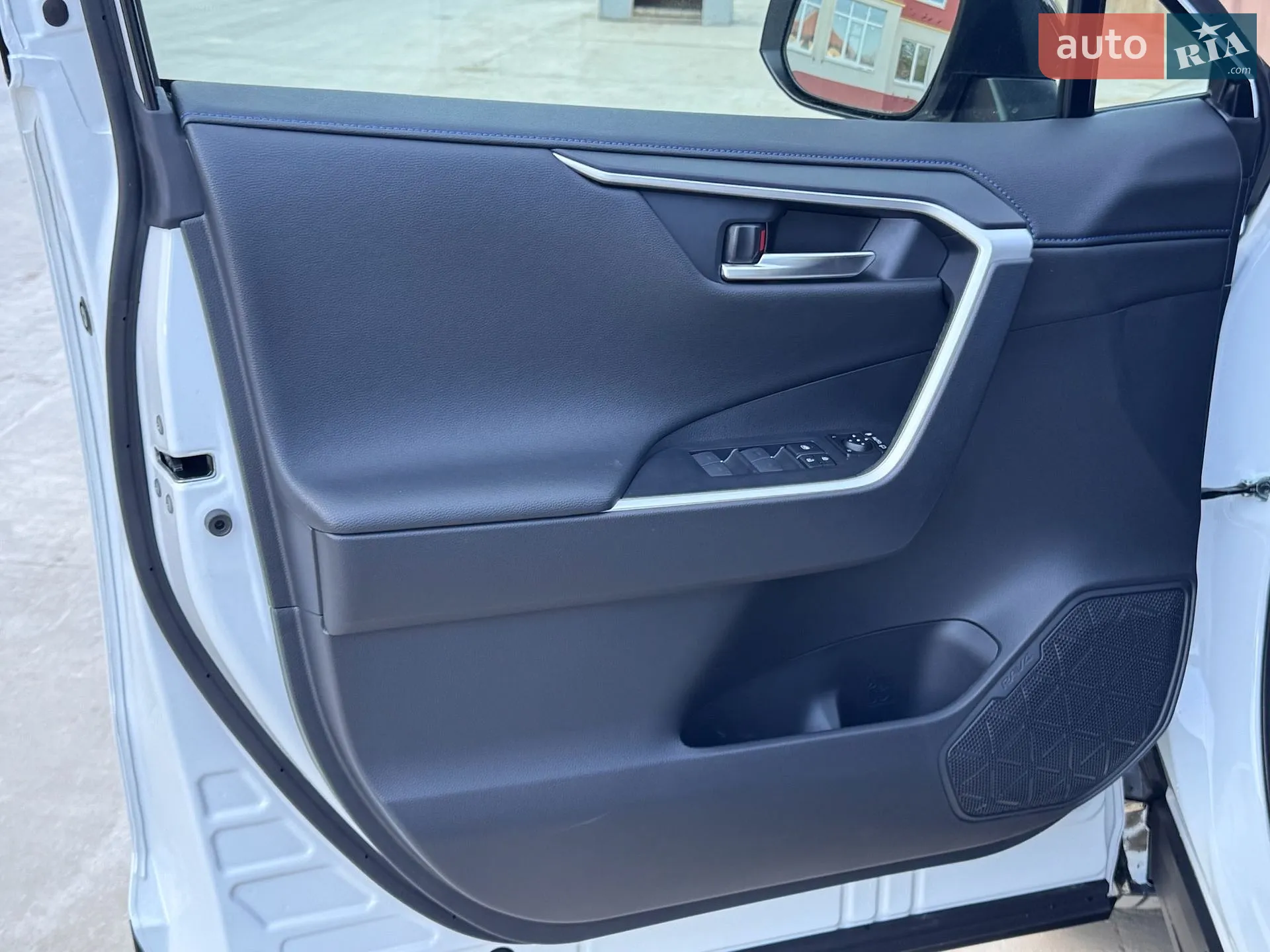 2025 Toyota RAV 4 - мініатюра 37