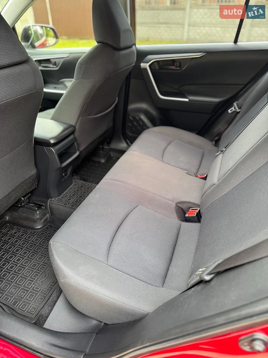 2018 Toyota RAV 4 - мініатюра 16
