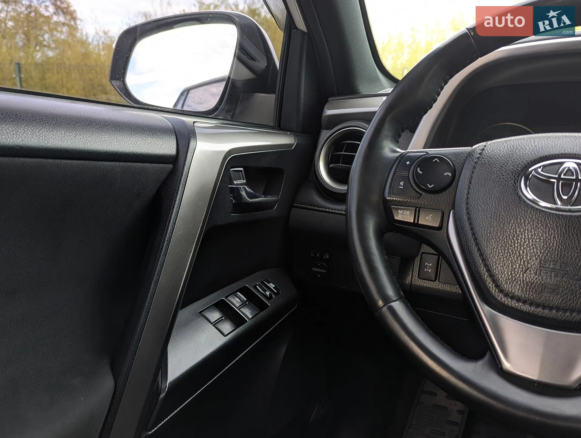 2017 Toyota RAV 4 - мініатюра 46