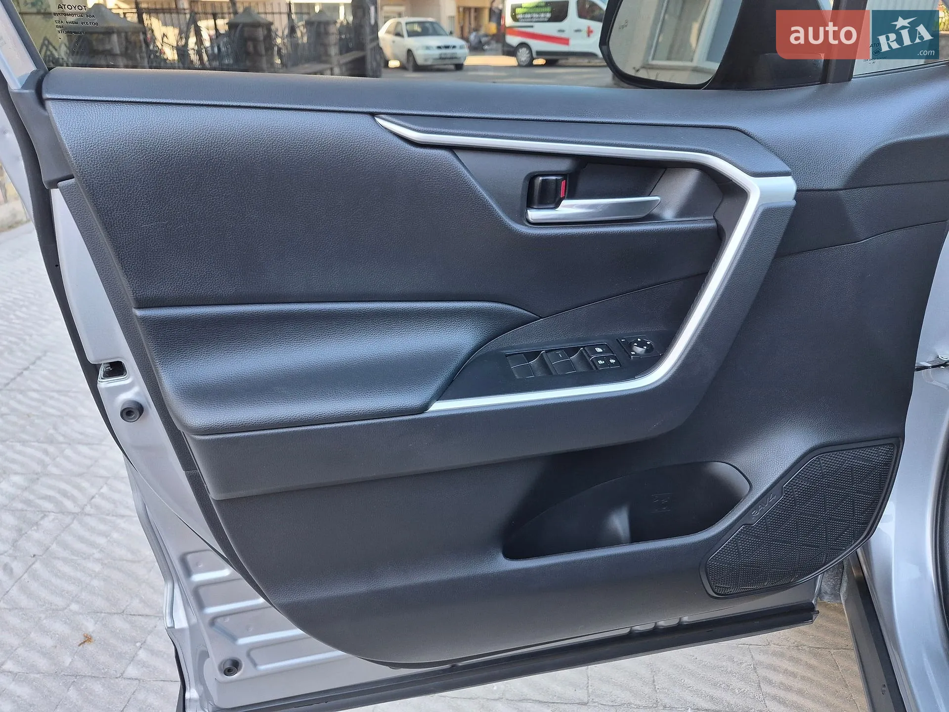 2020 Toyota RAV 4 - мініатюра 25