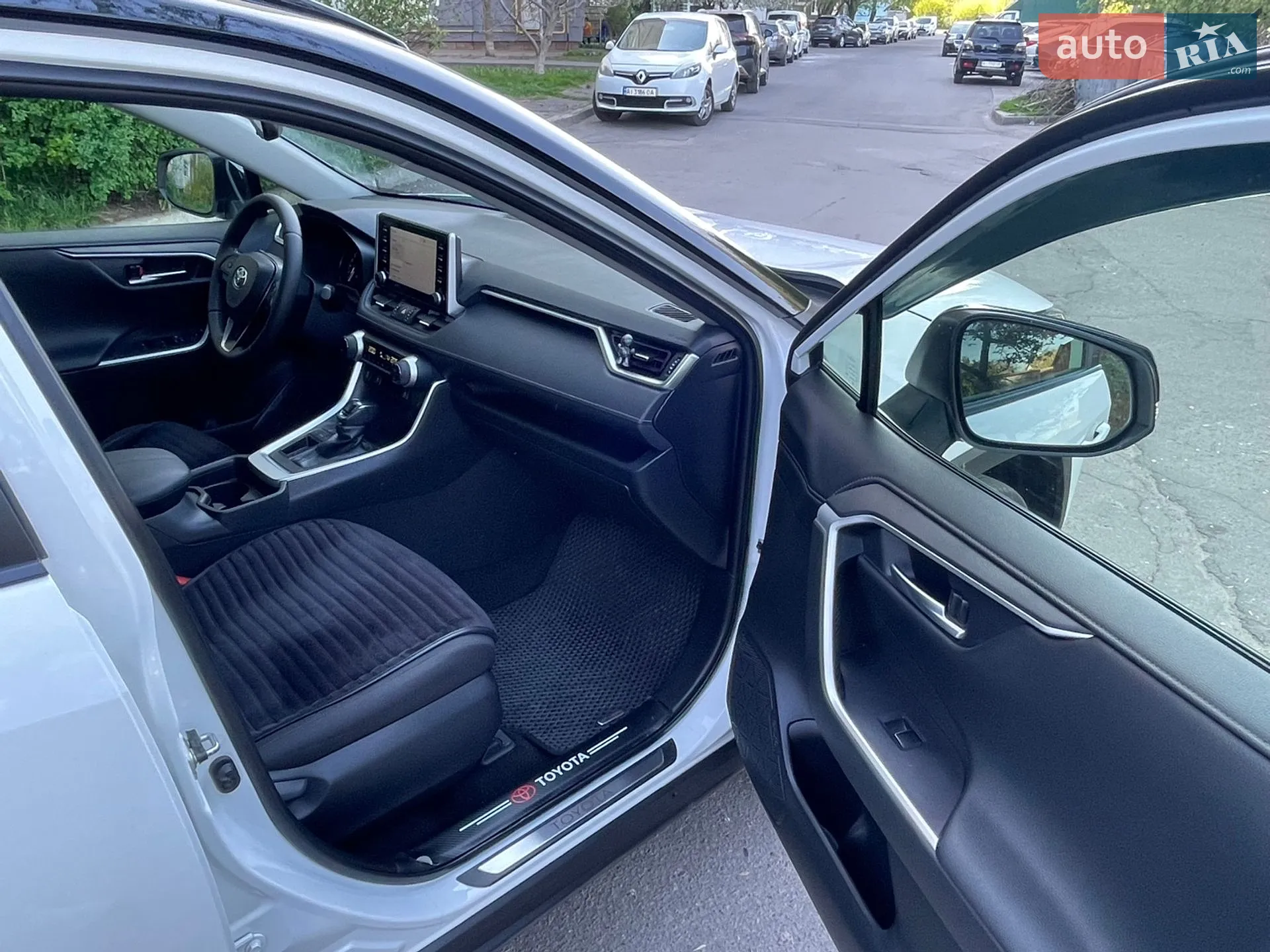 2020 Toyota RAV 4 - мініатюра 23