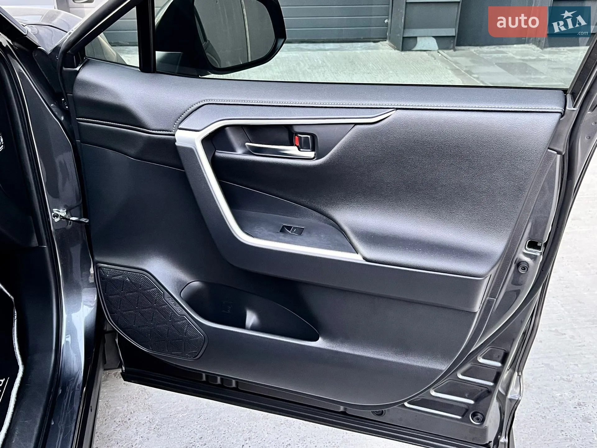 2022 Toyota RAV 4 - мініатюра 29