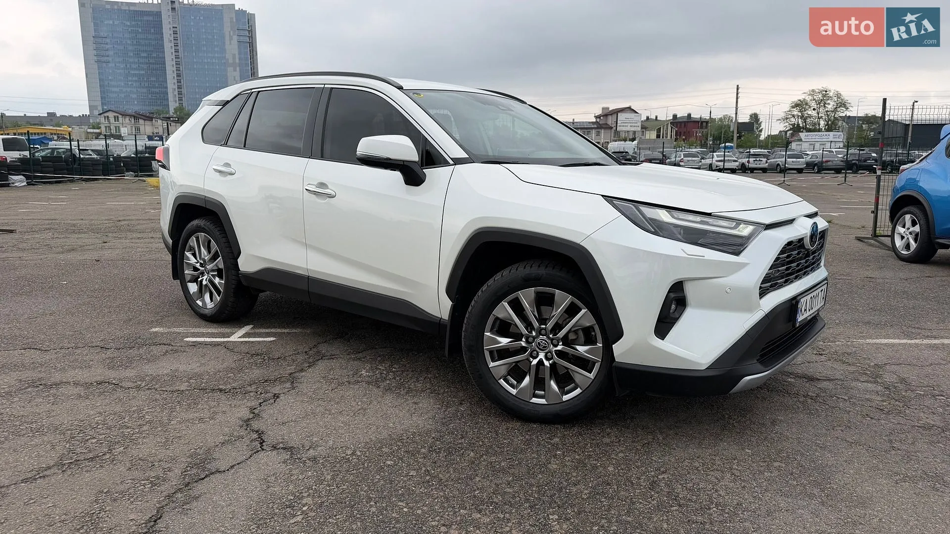 2022 Toyota RAV 4 - мініатюра 3